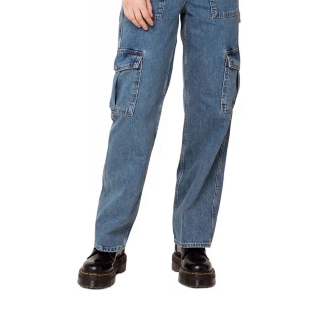 Woman  Blue Cargo Jeans